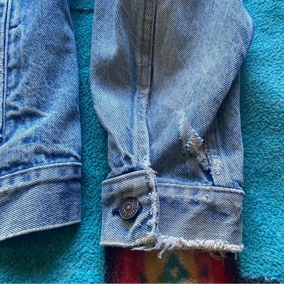 VTG Levi’s Authentic Distressed Trucker Jean Jacket. Type 3 from the 80’s. M/L - Picture 8 of 16